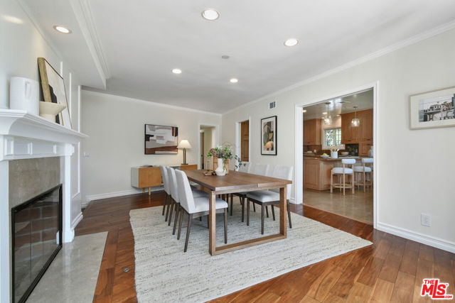 15474 Loom Place, Sherman Oaks CA: https://media.crmls.org/mediaz/4f356d22-4b7d-490b-8c6a-fad58eef7322.jpg