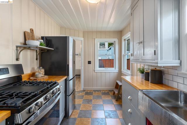 Image 10 of 38 For 812 19th St  