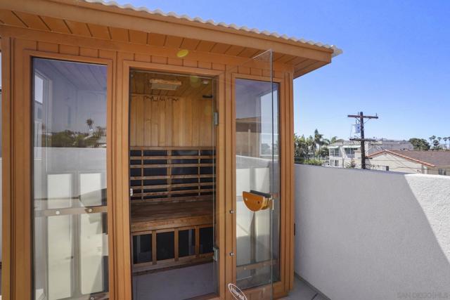 1122 Oliver Ave, San Diego CA: https://media.crmls.org/mediaz/4f385065-cf93-4d54-b8e8-2af8331aeee4.jpg