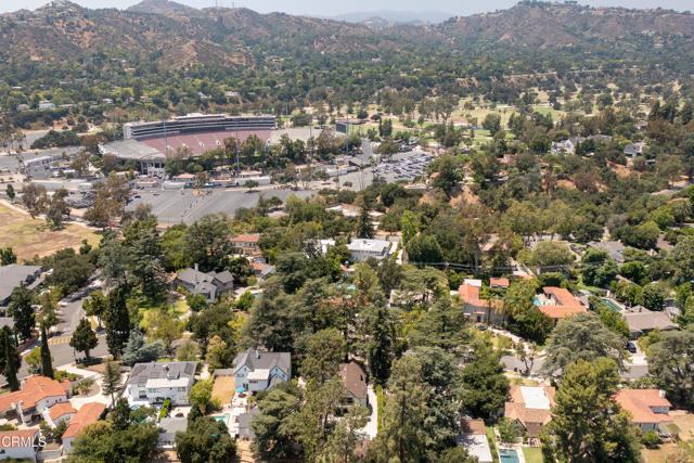 1024 Prospect Boulevard, Pasadena CA: https://media.crmls.org/mediaz/4f38714a-aa04-4365-9338-49e30ec1ff0a.jpg