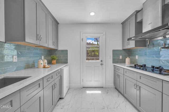 320 Starlane Drive, La Canada Flintridge CA: https://media.crmls.org/mediaz/4f38a169-dbcb-4e90-912f-7efed58a6584.jpg