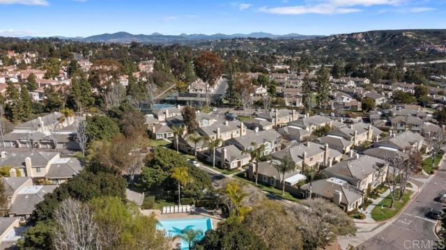 3707 Caminito Carmel, San Diego CA: https://media.crmls.org/mediaz/4f39e13b-a180-484f-aef4-994b7fe5f456.jpg