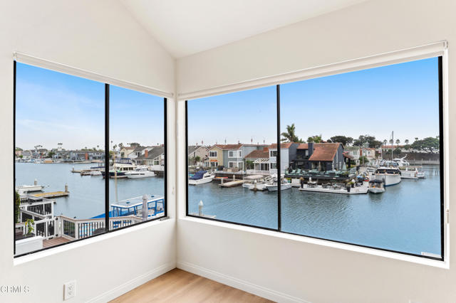 Detail Gallery Image 18 of 31 For 4320 Meridian Ave, Oxnard,  CA 93035 - 3 Beds | 2/1 Baths