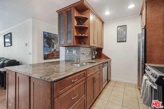 7765 West 91ST Street, F3101 photo 7
