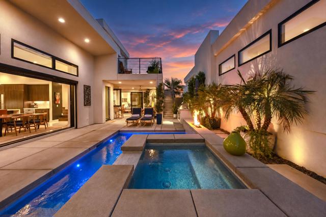 160 Obsidian Loop N, Palm Springs, CA 92264