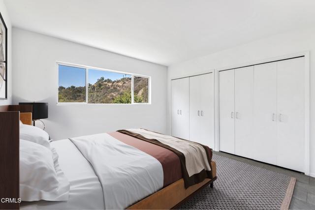 2657 Zorada Drive, Los Angeles CA: https://media.crmls.org/mediaz/4f3cd42b-8fda-49f1-8ec5-e2ba8059e55b.jpg