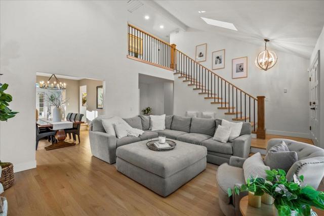 305 Albert Drive, Los Gatos CA: https://media.crmls.org/mediaz/4f3e00d3-152d-4399-be9f-8f3108b1988b.jpg
