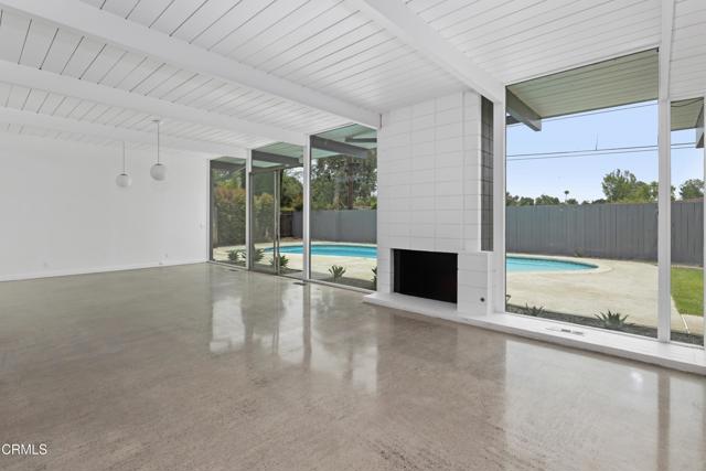 3832 E Casselle Avenue, Orange CA: https://media.crmls.org/mediaz/4f3e2079-2f23-4e5a-bae4-3e6193e13ffe.jpg