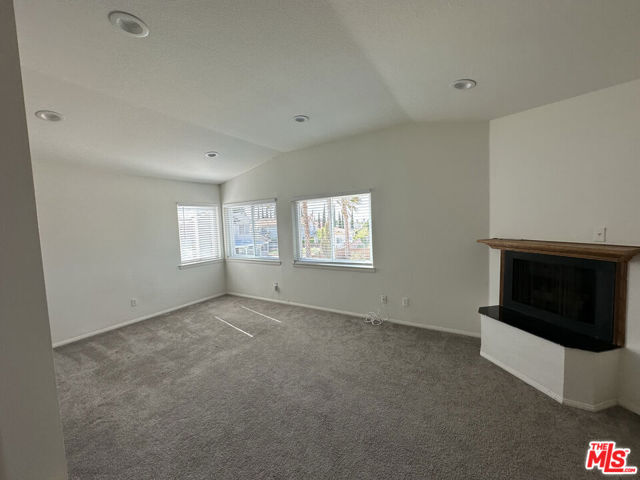 4833 Astuto Drive, Palmdale CA: https://media.crmls.org/mediaz/4f3fb4ba-24bd-450d-bfd8-540b1a781166.jpg