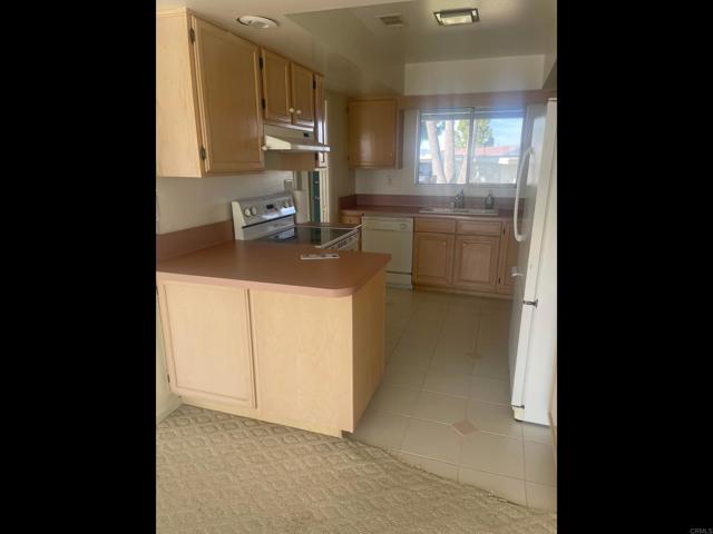 Detail Gallery Image 6 of 27 For 3755 Vista Campana Dr #43,  Oceanside,  CA 92057 - 2 Beds | 2 Baths