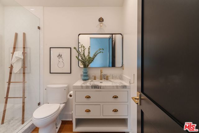 11734 Huston Street, Valley Village CA: https://media.crmls.org/mediaz/4f40c1c7-7ee2-40f6-8b86-0ca3749ec782.jpg