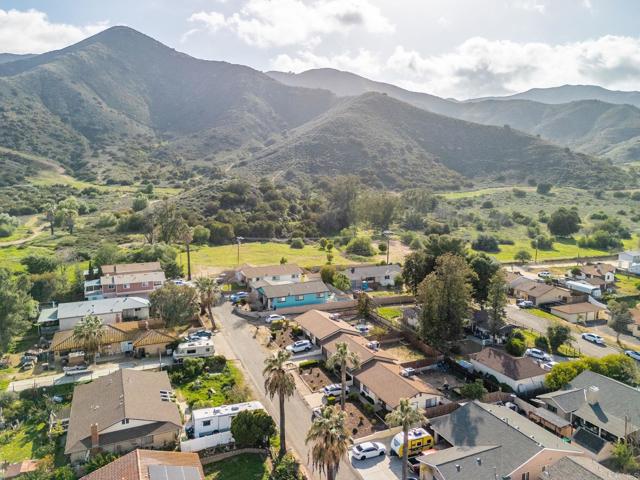 Detail Gallery Image 15 of 43 For 33115 Evergreen Sreet, Lake Elsinore,  CA 92530 - 5 Beds | 3 Baths