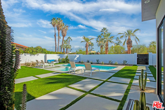 71108 Patricia Park Place, Rancho Mirage CA: https://media.crmls.org/mediaz/4f41e052-f3c9-454b-b54f-6660ccf4497b.jpg