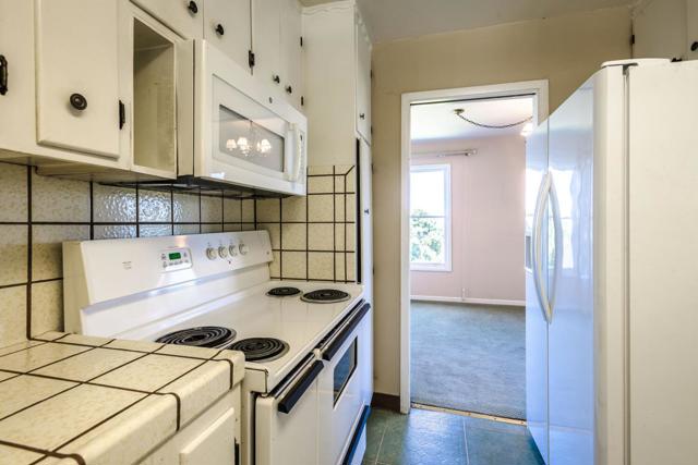 4301 Camden Avenue, San Mateo CA: https://media.crmls.org/mediaz/4f4202a4-0052-4f7f-8eb9-7cf2819151ce.jpg