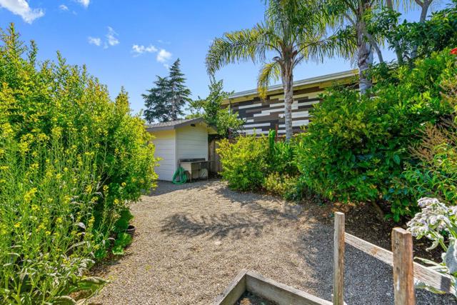 2801 S Main Street, Soquel CA: https://media.crmls.org/mediaz/4f426bc6-2ccf-4f66-922b-7c3c09de42ed.jpg