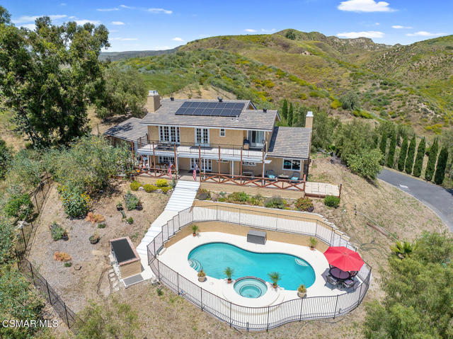 3166 Sycamore Drive, Simi Valley CA: https://media.crmls.org/mediaz/4f4336c3-a5fd-4a86-ad5e-10aff09cb15f.jpg
