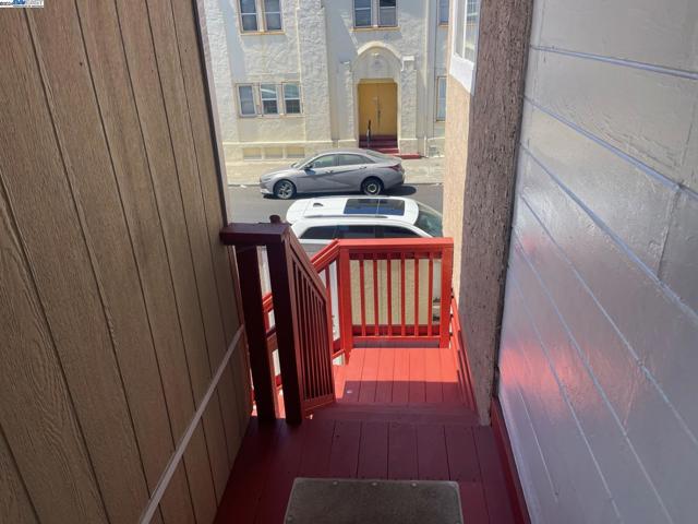 1049 55Th St, Oakland, California 94608, ,Multi-Family,For Sale,55Th St,41069656