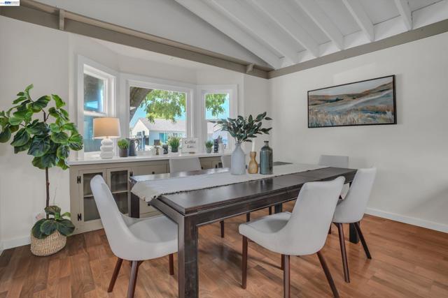 Image 16 of 36 For 16188 Yale Ave