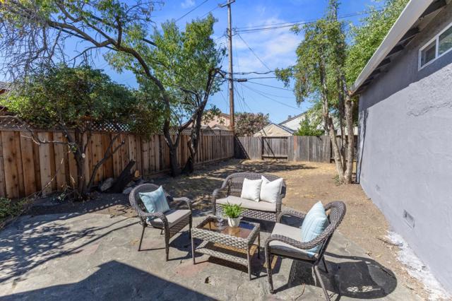 691 Linda Flora Street, San Jose CA: https://media.crmls.org/mediaz/4f4a92f1-4b90-41d4-8e36-3906cf8cf336.jpg
