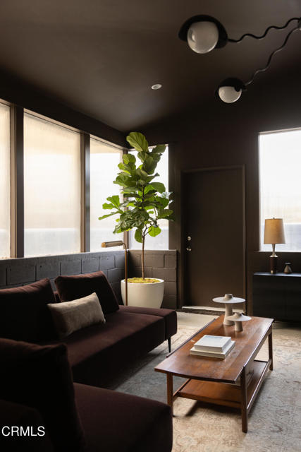 945 Linda Vista Avenue, Pasadena CA: https://media.crmls.org/mediaz/4f4ae11b-2e2a-4a9b-a3be-ecd8c8f18221.jpg