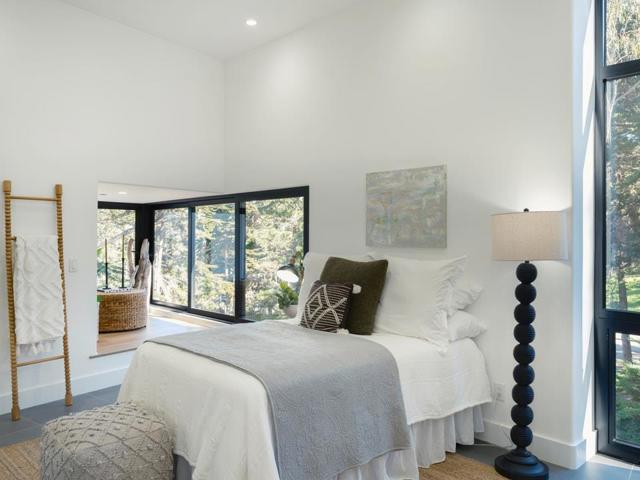 164 Spindrift Road, Carmel CA: https://media.crmls.org/mediaz/4f4b4a62-88cf-45b0-9aed-e0564c26359f.jpg