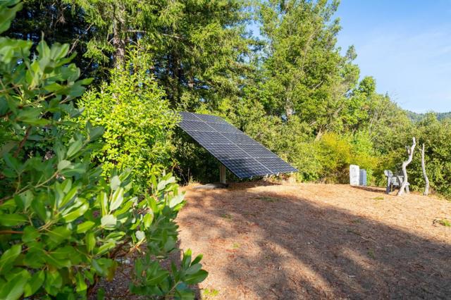 1301 Bear Creek, Boulder Creek CA: https://media.crmls.org/mediaz/4f4c71db-ff75-4e14-993c-27694f8feba7.jpg