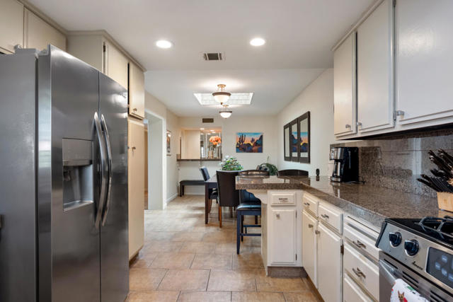 82208 Cochran Drive, Indio CA: https://media.crmls.org/mediaz/4f4d7367-3b93-45da-84b3-29981a16264f.jpg