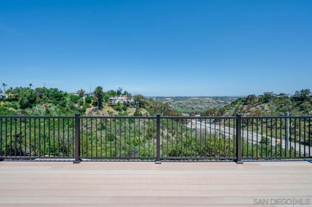 2948 Copley Ave, San Diego CA: https://media.crmls.org/mediaz/4f4e27f5-d398-489f-a084-638d57b23afc.jpg