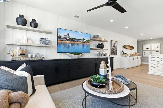 1691 S Wren Street, Dublin CA: https://media.crmls.org/mediaz/4f4e58fa-552b-416c-a719-243f9c11e4d3.jpg