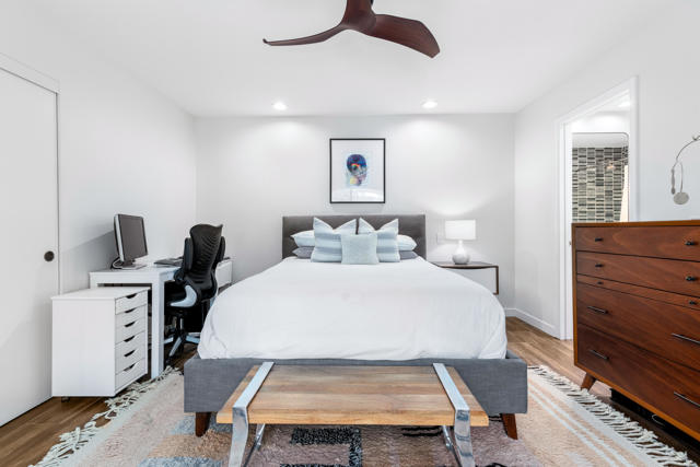 35 Mission Court Court, Rancho Mirage CA: https://media.crmls.org/mediaz/4f511592-e983-4e0a-8e36-56e4714299ea.jpg