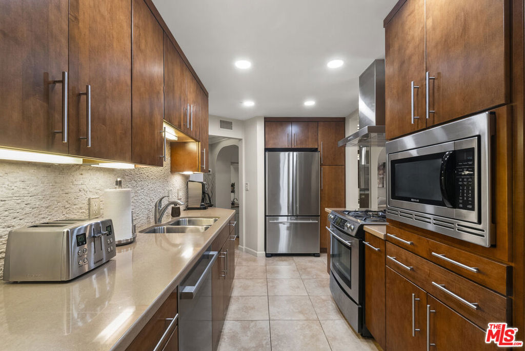 MLS #25617329 image #21