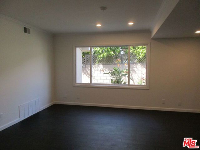 28436 Lomo Drive, Rancho Palos Verdes CA: https://media.crmls.org/mediaz/4f521ee3-1945-43ac-a959-42e3cb581f44.jpg