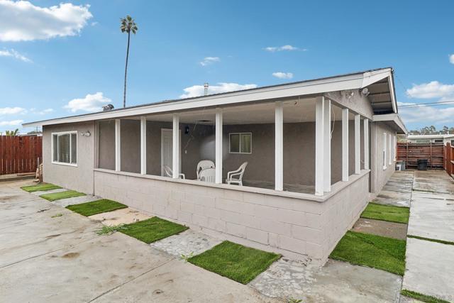 6242 Thorn St, San Diego CA: https://media.crmls.org/mediaz/4f52cef3-424f-494e-bff8-263fbf067a0c.jpg