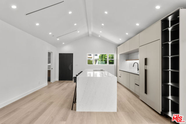 847 Huntley Drive, West Hollywood CA: https://media.crmls.org/mediaz/4f531872-6632-4cb1-9088-1674acd6cb40.jpg