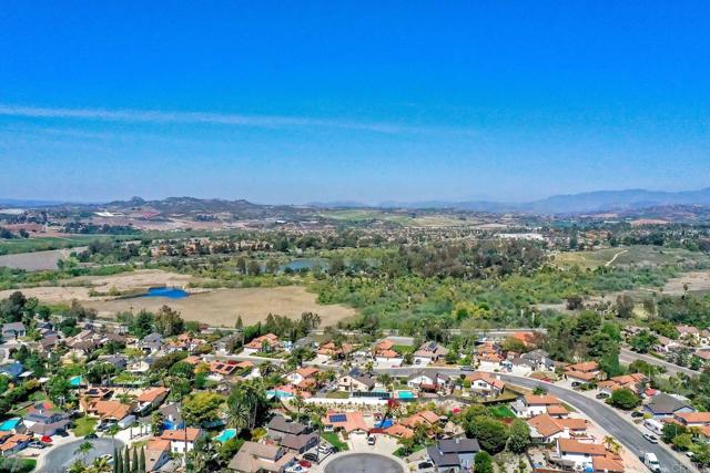 Detail Gallery Image 35 of 39 For 5349 Gooseberry Way, Oceanside,  CA 92057 - 3 Beds | 2/1 Baths