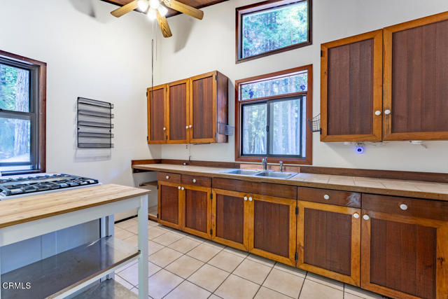 Detail Gallery Image 9 of 43 For 32371 Middle Ridge Rd, Albion,  CA 95410 - 3 Beds | 2 Baths