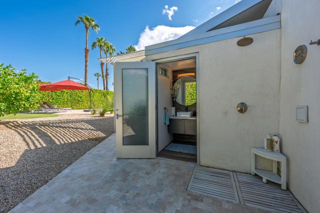 2210 E Calle Papagayo, Palm Springs, CA 92262