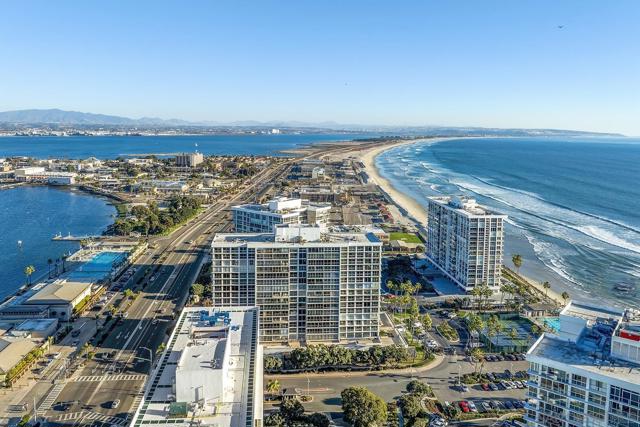 1830 Avenida del Mundo, Coronado, California 92118, 2 Bedrooms Bedrooms, ,2 BathroomsBathrooms,Condominium,For Sale,Avenida del Mundo,250000295SD