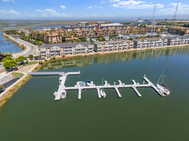 641 Turnbuckle Drive, Redwood City CA: https://media.crmls.org/mediaz/4f5484ff-2f08-4447-9605-b70cd606f2fd.jpg