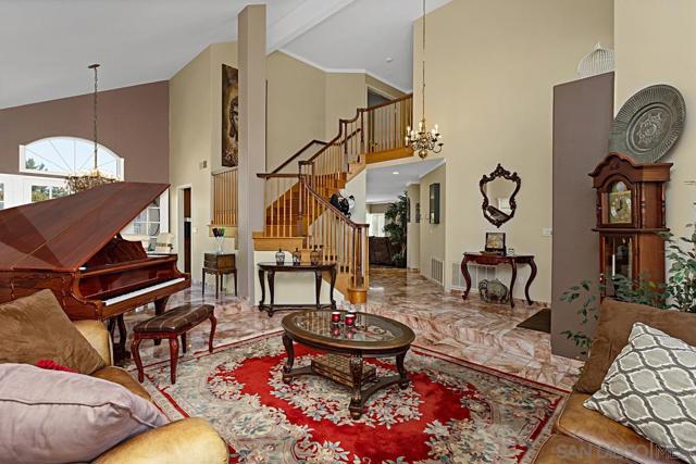 3708 Southridge, Oceanside CA: https://media.crmls.org/mediaz/4f54ae57-445f-4dda-9d05-7d02b44bbf70.jpg