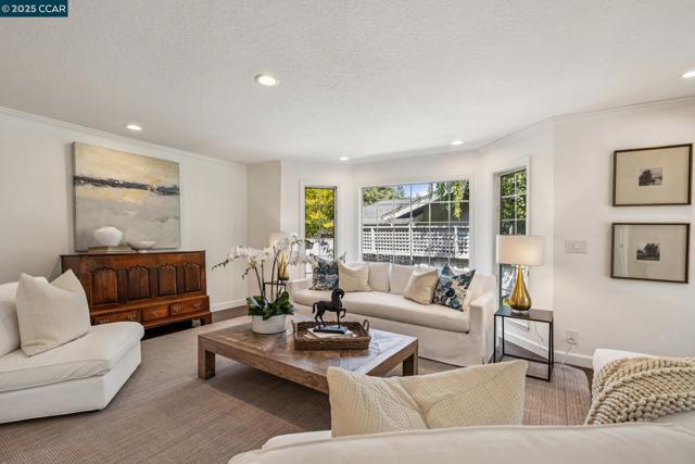 1023 Ameno Court, Lafayette CA: https://media.crmls.org/mediaz/4f55716d-46ea-4a0e-976c-337e79057c45.jpg