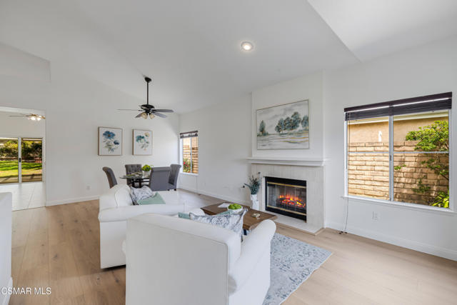 6930 Lafayette Street, Moorpark CA: https://media.crmls.org/mediaz/4f57d75c-288f-4130-84a7-1b4243284fd3.jpg