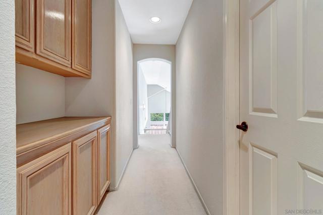 11515 Corte Playa Las Brisas, San Diego CA: https://media.crmls.org/mediaz/4f57fbad-0793-49da-8d37-7f523f20ae30.jpg