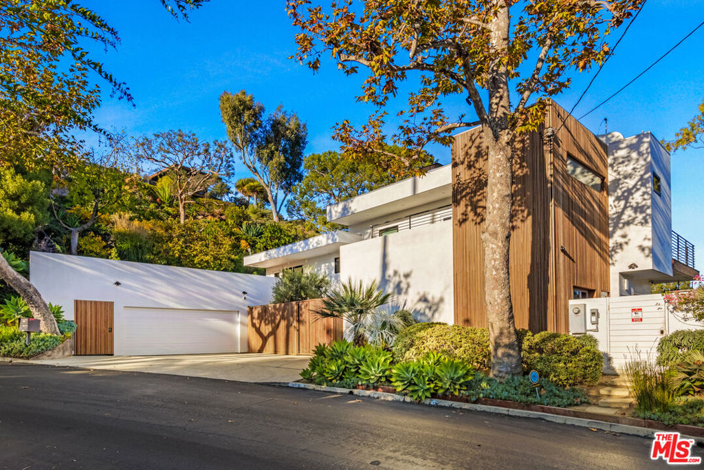 354 Amalfi Drive