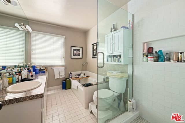 6410 W 6th Street, Los Angeles CA: https://media.crmls.org/mediaz/4f581ec6-8846-4245-a9eb-49c18c4be246.jpg