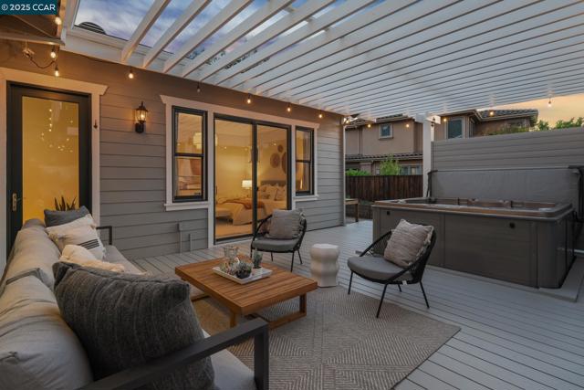 10 Candlelight Lane, Lafayette CA: https://media.crmls.org/mediaz/4f589b8b-c2c3-44c9-b1b2-8754880a59c7.jpg