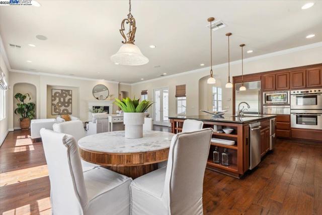 Image 7 of 47 For 2252 Britannia Dr
