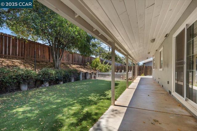 5555 Alabama Dr, Concord CA: https://media.crmls.org/mediaz/4f591cf7-0668-469a-8d5a-fa7304e6fc6e.jpg