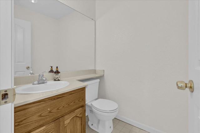 18 Suffield Circle, Salinas CA: https://media.crmls.org/mediaz/4f5b4f42-7be6-4136-b0a1-78af669c99fc.jpg