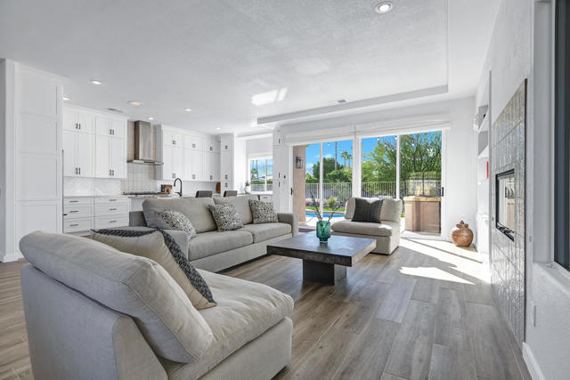 Image 10 of 40 For 43179 Corte Del Oro